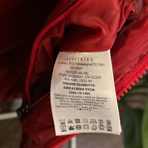 Moncler Puffer• Red•Down Feather Fill - Picture 8 of 9